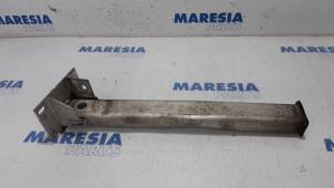 Gebruikte Subframe Peugeot 3008 I (0U/HU) 1.6 16V THP 150 Prijs € 25,00 Margeregeling aangeboden door Maresia Parts