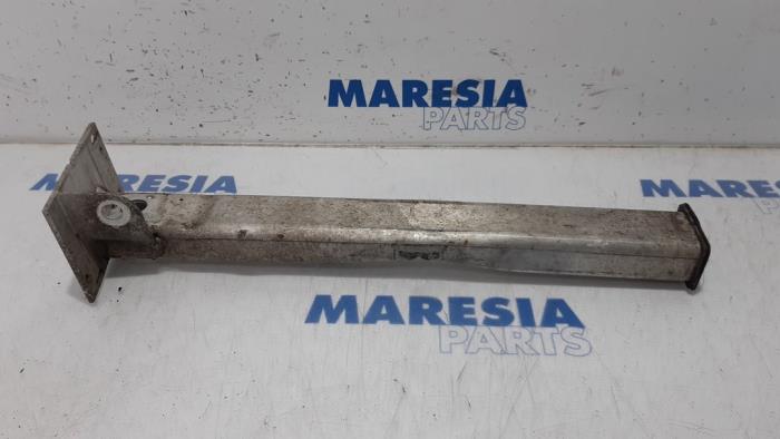 Gebruikte Subframe Peugeot 3008 I (0U/HU) 1.6 16V THP 150 Prijs € 25,00 Margeregeling aangeboden door Maresia Parts