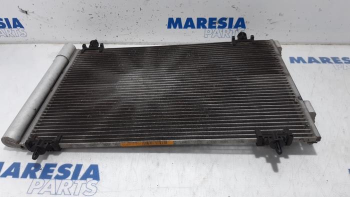 Gebruikte Airco Condensor Peugeot 308 CC (4B) 1.6 16V THP 155 Prijs € 35,00 Margeregeling aangeboden door Maresia Parts