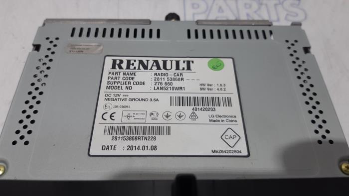 Radio van een Renault Clio IV Estate/Grandtour (7R) 0.9 Energy TCE 12V 2014