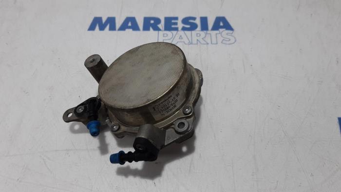 Gebruikte Vacuumpomp (Diesel) Peugeot 508 (8D) 2.0 Hybrid4 16V Prijs € 50,00 Margeregeling aangeboden door Maresia Parts