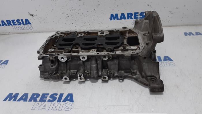Gebruikte Carterpan Peugeot 3008 I (0U/HU) 1.6 16V THP 150 Prijs € 35,00 Margeregeling aangeboden door Maresia Parts
