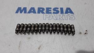 Gebruikte Klepstoter Lancia Delta (844) 1.6 D Multijet 16V 120 Prijs € 25,00 Margeregeling aangeboden door Maresia Parts