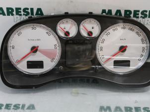 Gebruikte Instrumentenpaneel Peugeot 307 SW (3H) 1.6 HDiF 110 16V Prijs € 50,00 Margeregeling aangeboden door Maresia Parts