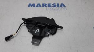 Gebruikte Cabriodak vergrendelslot Peugeot 308 CC (4B) 1.6 16V THP 155 Prijs € 50,00 Margeregeling aangeboden door Maresia Parts