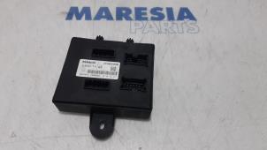 Gebruikte Start/Stop computer Renault Trafic (1FL/2FL/3FL/4FL) 1.6 dCi 145 Twin Turbo Prijs € 158,81 Inclusief btw aangeboden door Maresia Parts