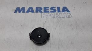 Gebruikte Sensor regen Renault Trafic (1FL/2FL/3FL/4FL) 1.6 dCi 145 Twin Turbo Prijs € 18,15 Inclusief btw aangeboden door Maresia Parts