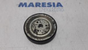 Gebruikte Waterpomp poelie Peugeot 308 (4A/C) 1.6 VTI 16V Prijs € 25,00 Margeregeling aangeboden door Maresia Parts