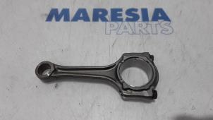 Gebruikte Drijfstang Alfa Romeo Giulietta (940) 1.4 TB 16V Prijs € 45,00 Margeregeling aangeboden door Maresia Parts