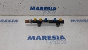 Gebruikte Verstuiver brug Citroen C4 Picasso (3D/3E) 1.6 BlueHDI 120 Prijs € 35,00 Margeregeling aangeboden door Maresia Parts
