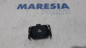 Gebruikte Sensor regen Citroen Berlingo Multispace 1.6 Hdi 16V Prijs € 35,00 Margeregeling aangeboden door Maresia Parts