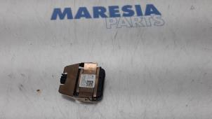 Gebruikte Regensensor Citroen C4 Berline (NC) 1.4 16V VTi Prijs € 20,00 Margeregeling aangeboden door Maresia Parts