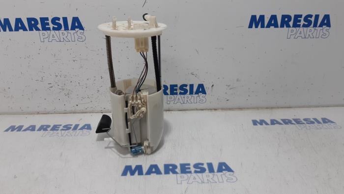 Gebruikte Tank element Pomp Peugeot 4007 (VU/VV) 2.4 16V Prijs € 105,00 Margeregeling aangeboden door Maresia Parts