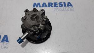 Gebruikte Stuurpomp Peugeot 4007 (VU/VV) 2.4 16V Prijs € 131,25 Margeregeling aangeboden door Maresia Parts