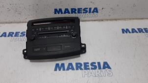 Gebruikte Radiobedienings paneel Peugeot 4007 (VU/VV) 2.4 16V Prijs € 75,00 Margeregeling aangeboden door Maresia Parts