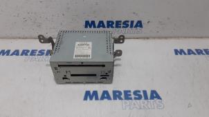 Gebruikte Radio CD Speler Peugeot 4007 (VU/VV) 2.4 16V Prijs € 168,00 Margeregeling aangeboden door Maresia Parts