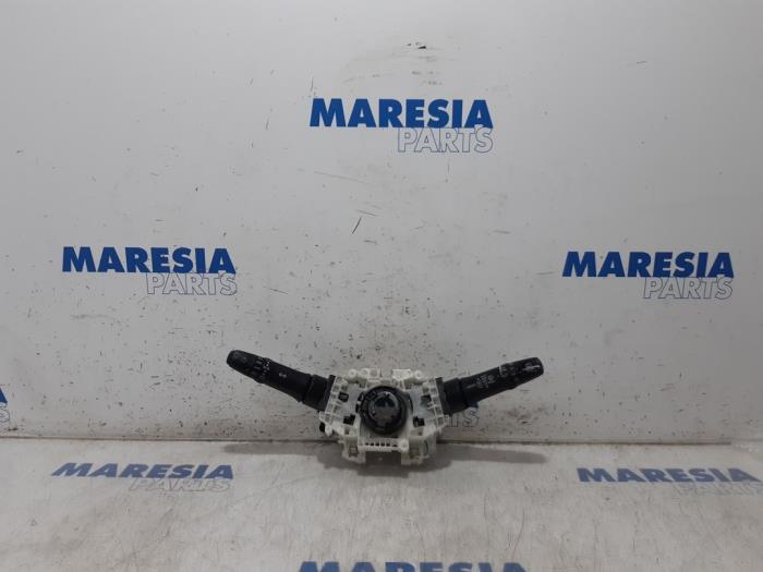 Gebruikte Licht + Raw Schakelaar Peugeot 4007 (VU/VV) 2.4 16V Prijs € 90,00 Margeregeling aangeboden door Maresia Parts