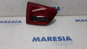 Gebruikte Achterlicht links Peugeot 4007 (VU/VV) 2.4 16V Prijs € 105,00 Margeregeling aangeboden door Maresia Parts