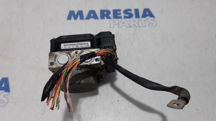 Gebruikte ABS Pomp Renault Kangoo Express (FW) 1.5 dCi 85 Prijs € 108,84 Inclusief btw aangeboden door Maresia Parts