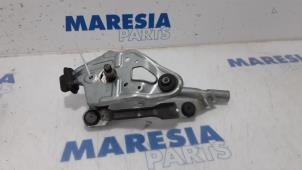 Gebruikte Ruitenwis Mechaniek Peugeot 5008 I (0A/0E) 1.6 VTI 16V Prijs € 49,99 Margeregeling aangeboden door Maresia Parts
