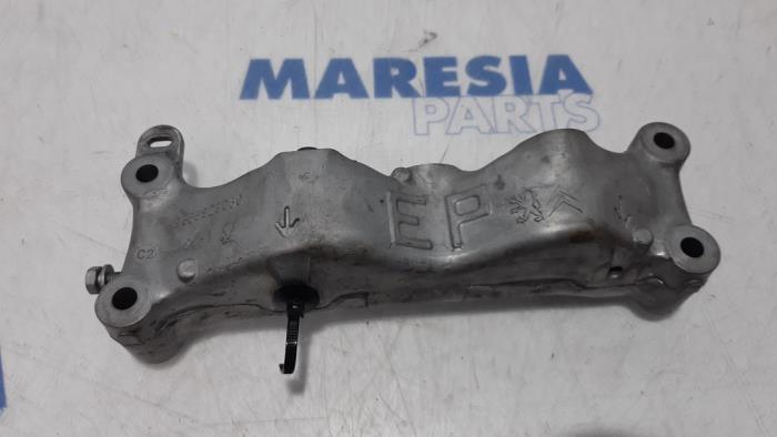 Gebruikte Motorsteun Peugeot 308 CC (4B) 1.6 16V THP 155 Prijs € 20,00 Margeregeling aangeboden door Maresia Parts
