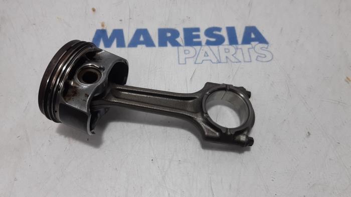 Gebruikte Zuiger Alfa Romeo MiTo (955) 0.9 TwinAir Prijs € 50,00 Margeregeling aangeboden door Maresia Parts
