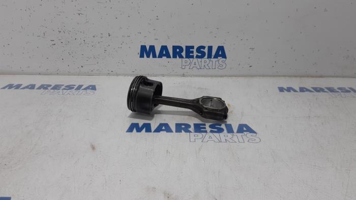 Gebruikte Zuiger Fiat 500 (312) 1.2 Prijs € 50,00 Margeregeling aangeboden door Maresia Parts