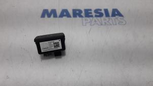 Gebruikte AUX/USB aansluiting Citroen Jumper (U9) 2.0 BlueHDi 160 Prijs € 30,25 Inclusief btw aangeboden door Maresia Parts
