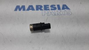 Gebruikte PDC Sensor Renault Espace (JK) 2.0 16V Turbo Prijs € 25,00 Margeregeling aangeboden door Maresia Parts