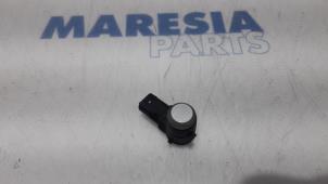 Gebruikte PDC Sensor Peugeot 208 I (CA/CC/CK/CL) 1.2 Vti 12V PureTech 82 Prijs € 20,00 Margeregeling aangeboden door Maresia Parts