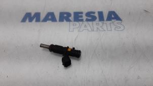 Gebruikte Injector (benzine injectie) Citroen Berlingo Multispace 1.6 VTi 120 16V Prijs € 20,00 Margeregeling aangeboden door Maresia Parts