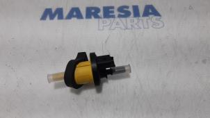 Gebruikte Vacuum ventiel Renault Clio V (RJAB) 1.0 TCe 100 12V Prijs € 40,00 Margeregeling aangeboden door Maresia Parts