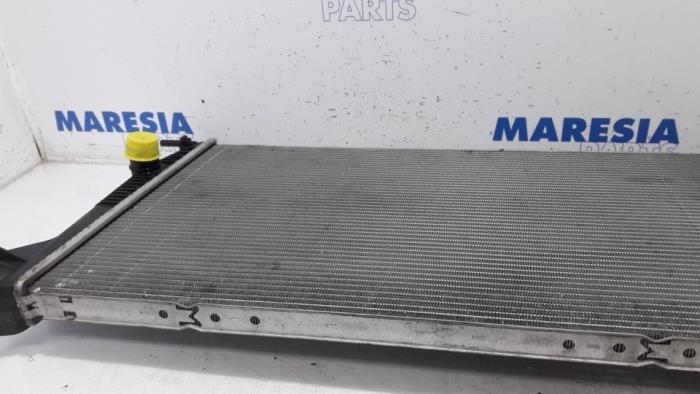 Gebruikte Radiateur Renault Megane III Coupe (DZ) 2.0 16V TCe 180 Prijs € 35,00 Margeregeling aangeboden door Maresia Parts