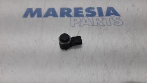 Gebruikte Parkeersensor Renault Megane III Coupe (DZ) 2.0 16V TCe 180 Prijs € 19,50 Margeregeling aangeboden door Maresia Parts