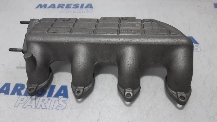 Gebruikte Inlaatspruitstuk Fiat Ducato (243/244/245/247) 2.8 JTD VGT Prijs € 78,65 Inclusief btw aangeboden door Maresia Parts