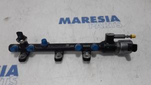Gebruikte Injector brug Renault Master IV (MA/MB/MC/MD/MH/MF/MG/MH) 2.3 dCi 135 16V FWD Prijs € 203,28 Inclusief btw aangeboden door Maresia Parts