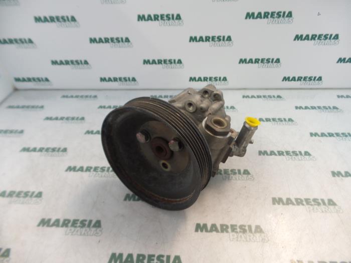 Gebruikte Servopomp Alfa Romeo 156 (932) 2.0 Twin Spark 16V Prijs € 50,00 Margeregeling aangeboden door Maresia Parts