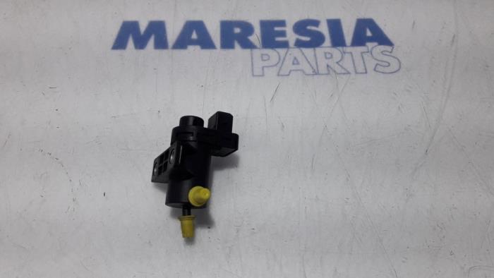 Gebruikte Overdrukklep Turbo Renault Master III (MA/MB/MC/MD/MH/MF/MG/MH) 2.3 dCi 135 16V FWD Prijs € 30,25 Inclusief btw aangeboden door Maresia Parts