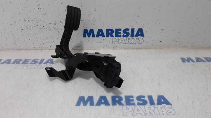 Gebruikte Sensor Gaspedaalpositie Peugeot Expert (G9) 2.0 HDi 120 Prijs € 30,00 Margeregeling aangeboden door Maresia Parts