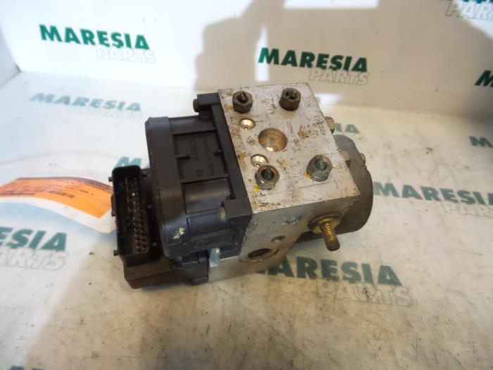 Gebruikte ABS Pomp Renault Scénic I (JA) 1.6 16V Prijs € 65,00 Margeregeling aangeboden door Maresia Parts