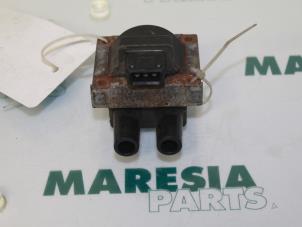 Gebruikte Bobine Renault Espace (JE) 2.0 Grand Espace Kat. Prijs € 15,00 Margeregeling aangeboden door Maresia Parts