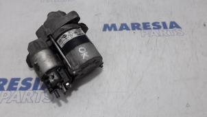 Gebruikte Startmotor Renault Clio IV (5R) 0.9 Energy TCE 90 12V Prijs € 45,00 Margeregeling aangeboden door Maresia Parts