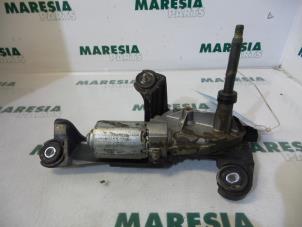 Gebruikte Motor Ruitenwisser achter Renault Koleos I 2.5 16V Prijs € 75,00 Margeregeling aangeboden door Maresia Parts