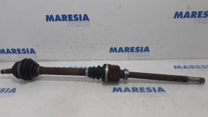 Gebruikte Steekas rechts-voor Peugeot 3008 I (0U/HU) 1.6 16V THP 150 Prijs € 39,90 Margeregeling aangeboden door Maresia Parts