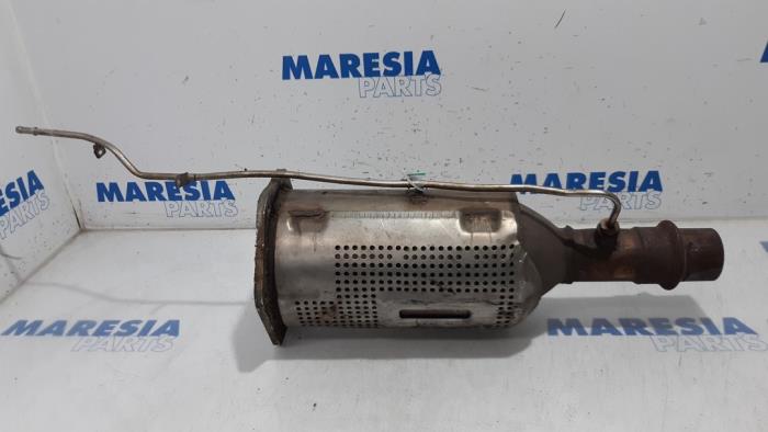 Gebruikte Roetfilter Peugeot 607 (9D/U) 2.2 HDi 16V FAP Prijs € 157,50 Margeregeling aangeboden door Maresia Parts