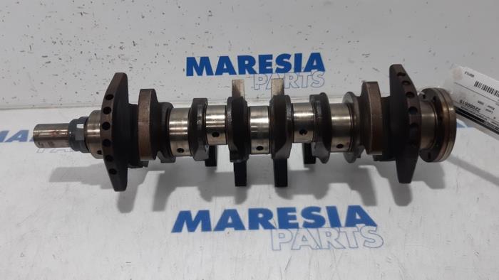 Gebruikte Krukas Peugeot 307 CC (3B) 2.0 16V Prijs € 105,00 Margeregeling aangeboden door Maresia Parts