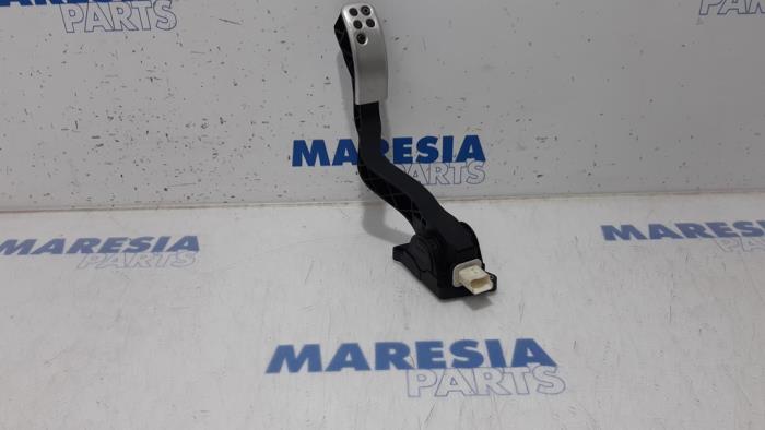 Gebruikte Sensor Gaspedaalpositie Peugeot 307 CC (3B) 2.0 16V Prijs € 50,00 Margeregeling aangeboden door Maresia Parts