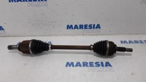 Gebruikte Aandrijfas links-voor Dacia Logan MCV II/Sandero Wagon (7S) 1.5 dCi 75 Prijs € 85,00 Margeregeling aangeboden door Maresia Parts