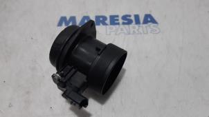 Gebruikte Luchthoeveelheidsmeter Peugeot 508 SW (8E/8U) 2.0 RXH HYbrid4 16V Prijs € 34,00 Margeregeling aangeboden door Maresia Parts