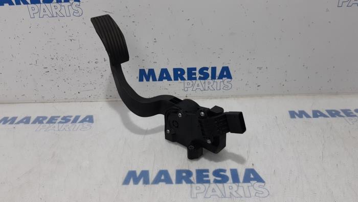 Gebruikte Gaspedaalpositie Sensor Opel Combo 1.4 16V ecoFlex Prijs € 40,00 Margeregeling aangeboden door Maresia Parts